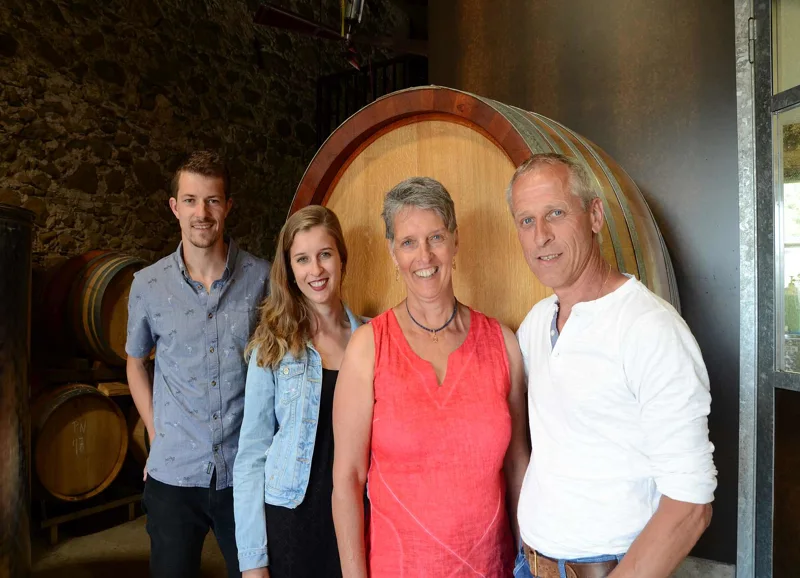 fam-huwiller-weingut-klosterhof-aesch-luzern.jpg