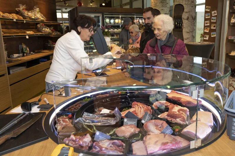 regiomarkt-hochdorf-frischfleisch-fleischtheke-lieferdienstseetal- regiomark.jpg